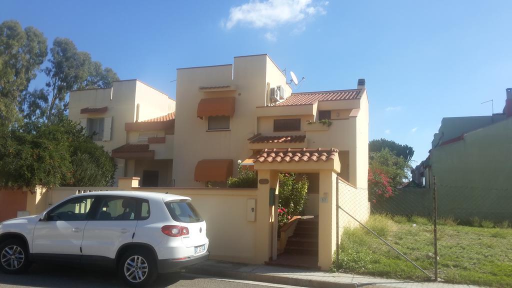 Hotel Domomea Quartu SantʼElena Exterior foto